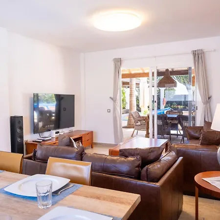 Willa Privada En Un Entorno Unico *