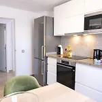 Privada En Un Entorno Unico Villa *